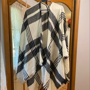 Woman’s Nordstrom wrap